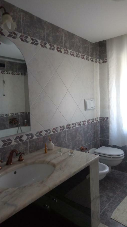 A Casa Di Elena Apartment Алкамо Екстериор снимка